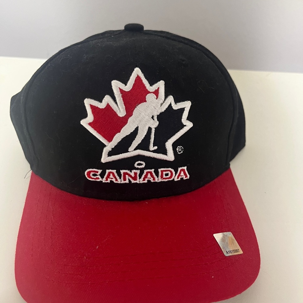 Black and Red Canada Baseball Cap